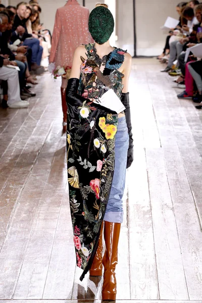 Look 8